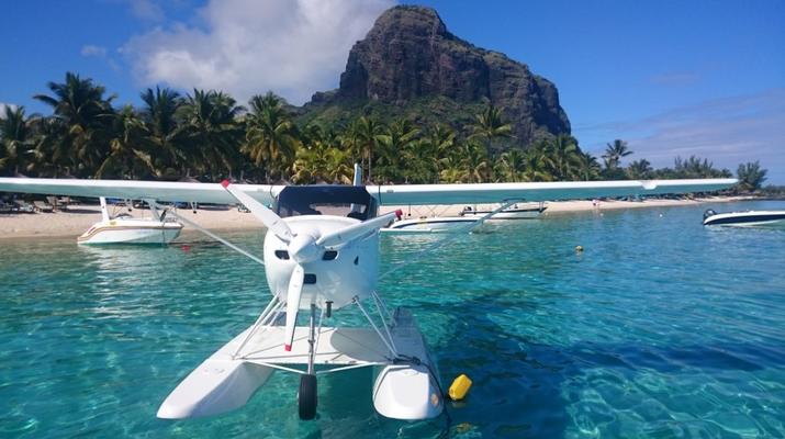 Scenic Flights-Le Morne-Scenic seaplane flight over Mauritius-1